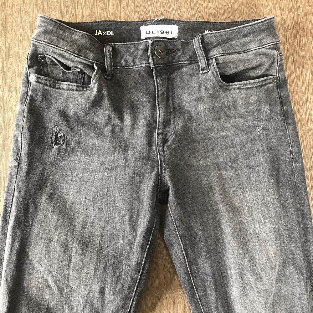 DL1961 Gray Distressed Jeans JAXDL Size 27 - Picture 2 of 7